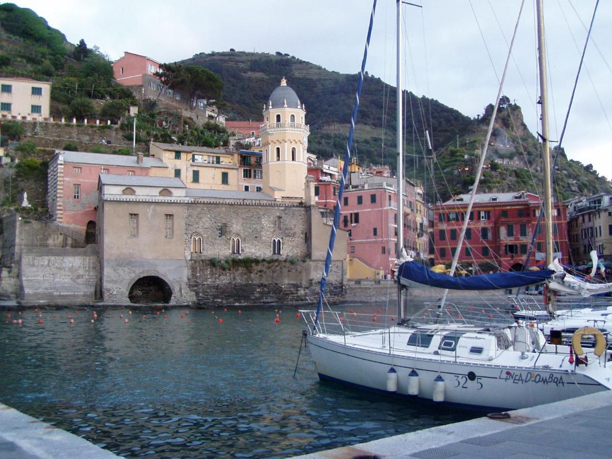 La Terrazza Apartment Vernazza Luaran gambar